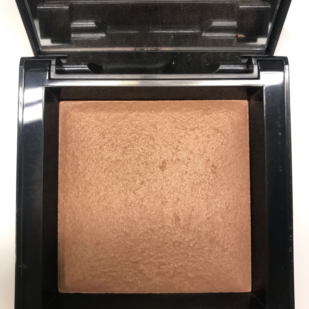 Bare minerals invisible bronze in medium